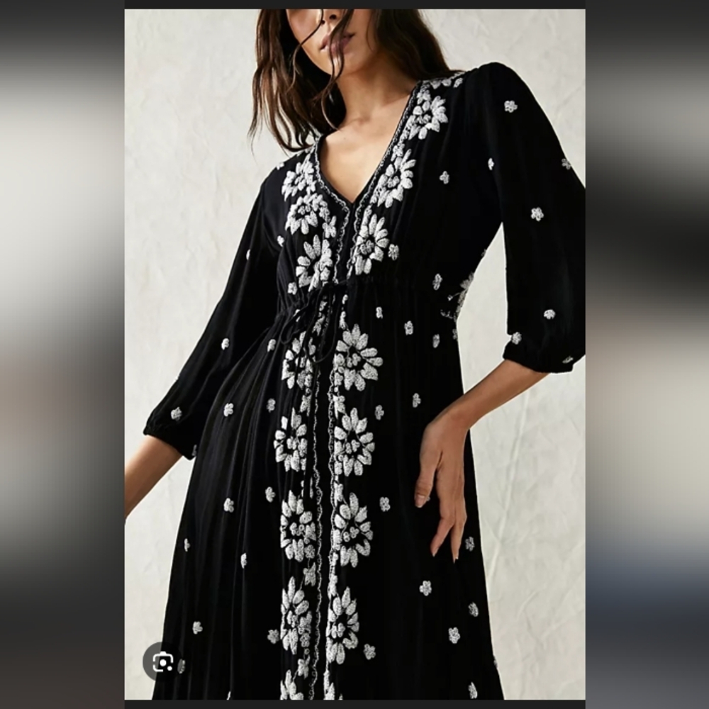 Free People Navy Floral Long Sleeve Dress.Pit To Pit 19" - Picture 3 of 9